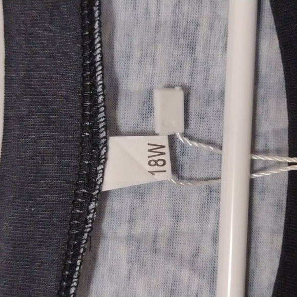 Rosriss T Shirt Womens 18W Black with White Strips. - Picture 4 of 6